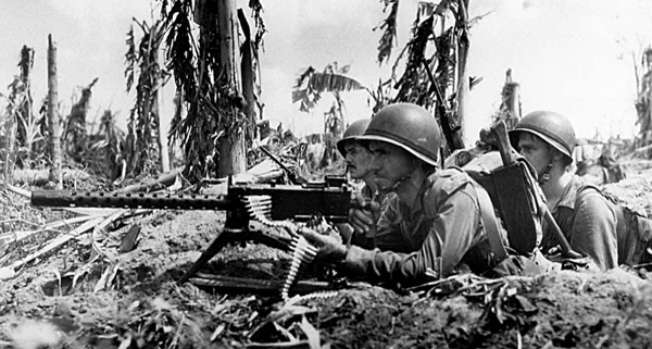 Marines  Guam en 1944  : source commons wikimedia - image public domain